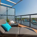 Lighthouse Luxury Penthouse - Jantar
