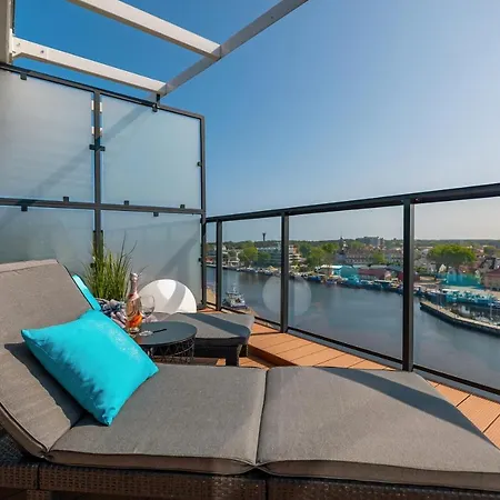 Lighthouse Luxury Penthouse - Jantar